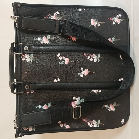 Steve Madden Tote/Crossbody - Picture 2 of 12